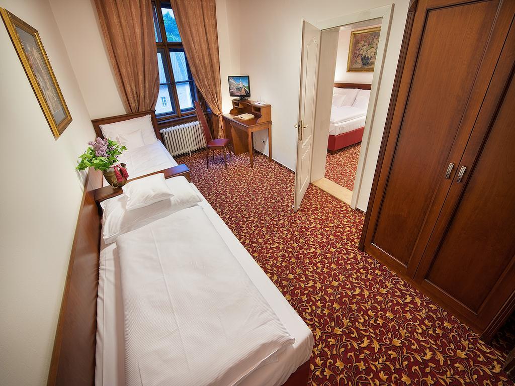 Ea Zamecky Hotel Груба-Скала Екстер'єр фото