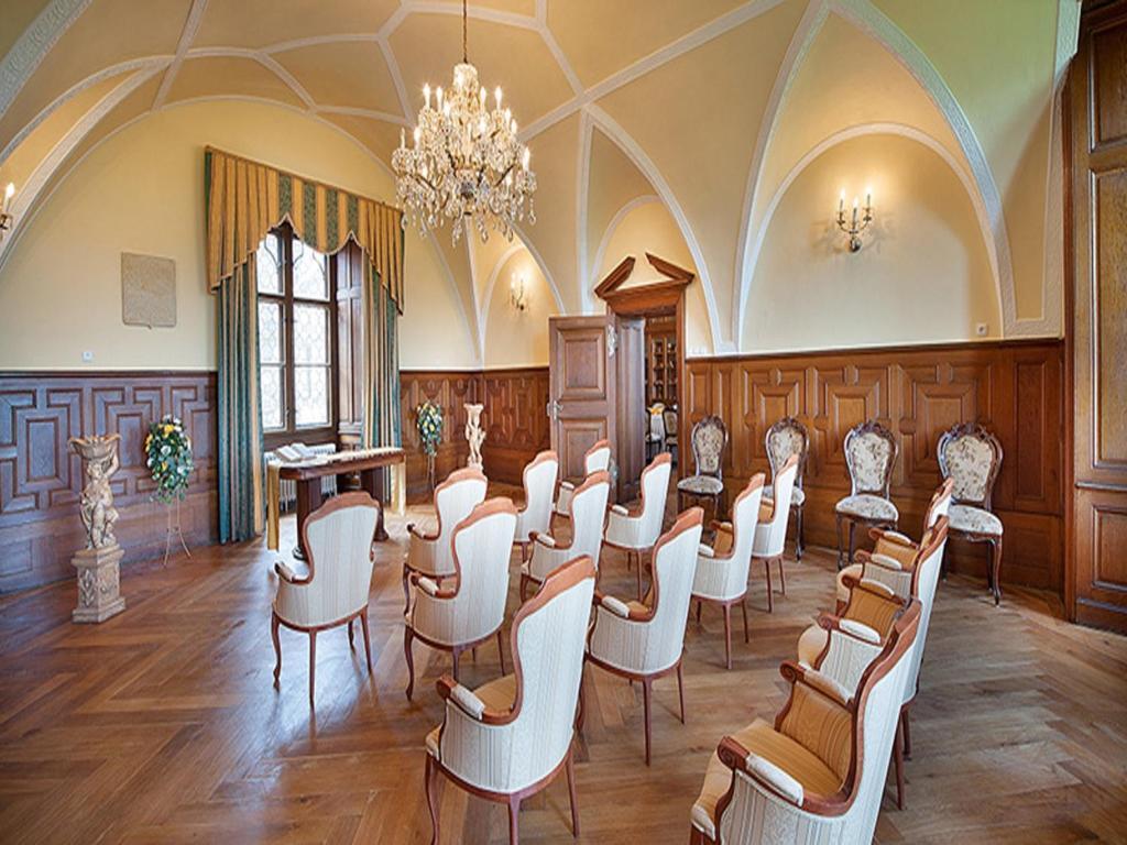 Ea Zamecky Hotel Груба-Скала Екстер'єр фото